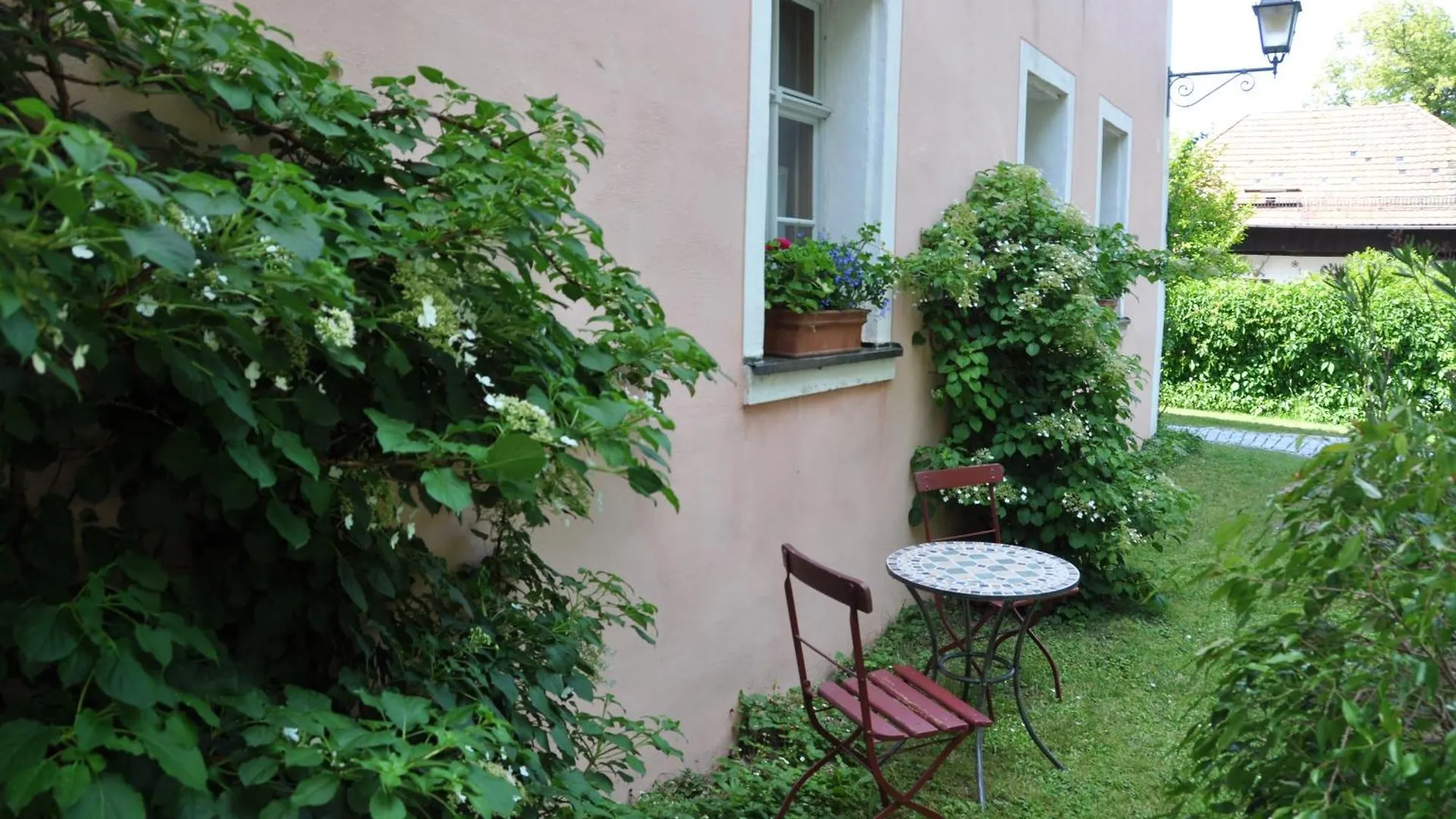 Apartment Ferienwohnung Am Wasserschloss Schnabelwaid